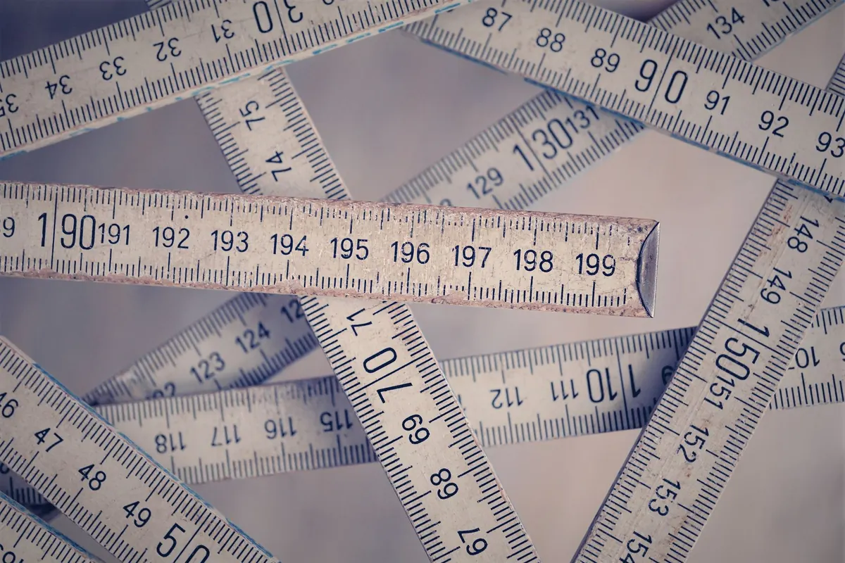 Desk Height Guide: How to Find Your Ideal Sitting and Standing Heights