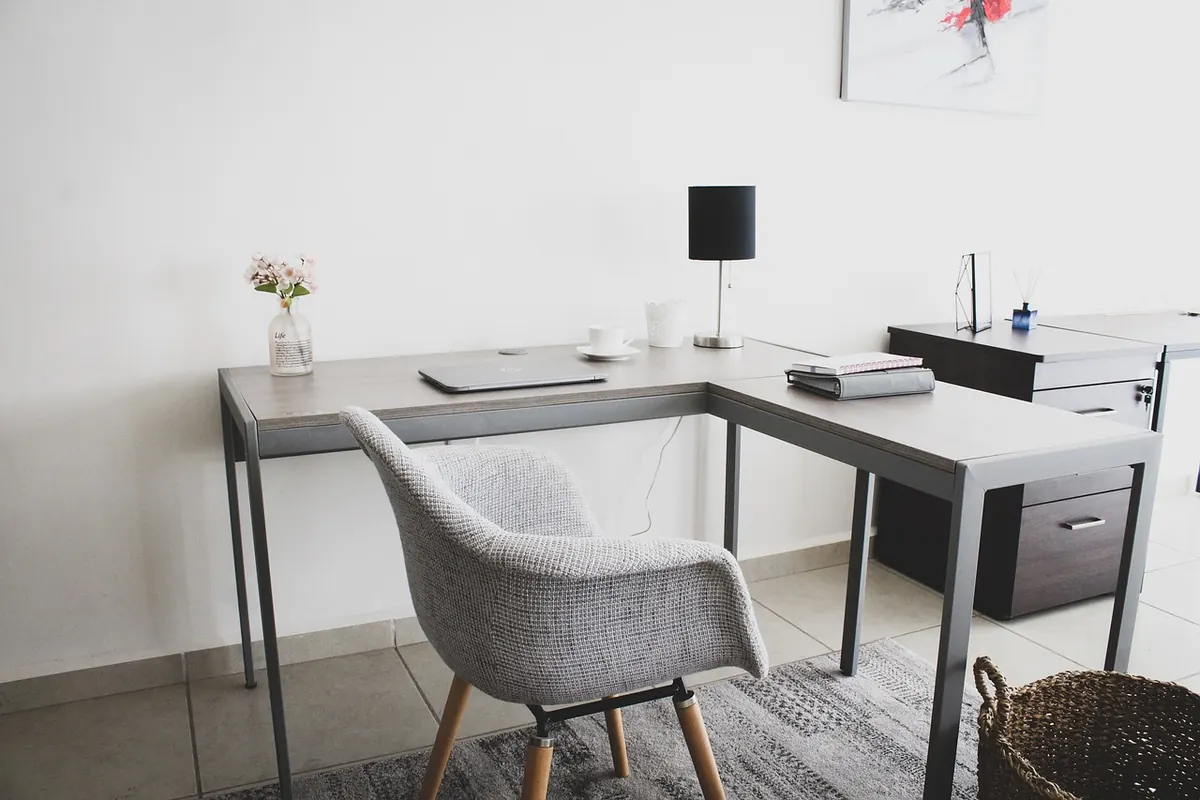 Home Office Lighting Explained: Lumens, Kelvin, and Placement for Video Calls
