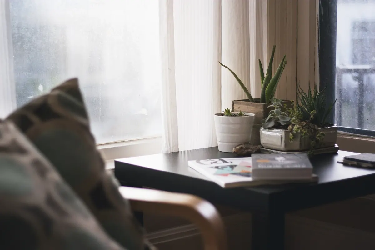 How to Set Up a Home Office in a Small Bedroom Corner